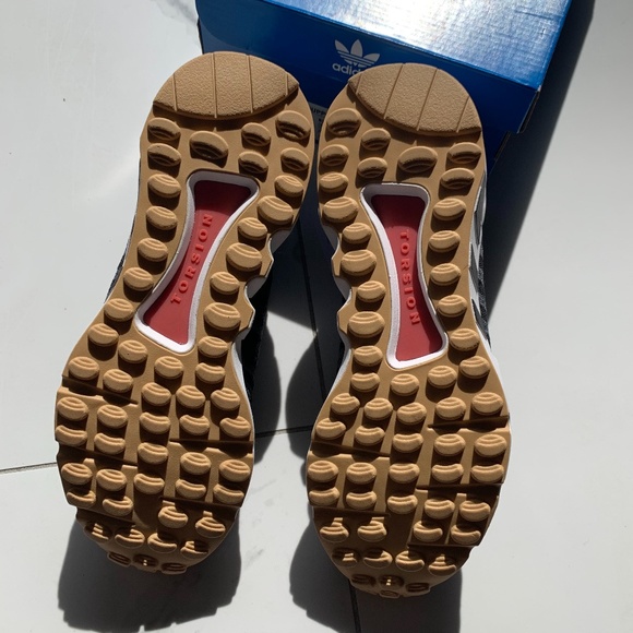 adidas | EQT Support Sock Primeknit W8 - Picture 4 of 7